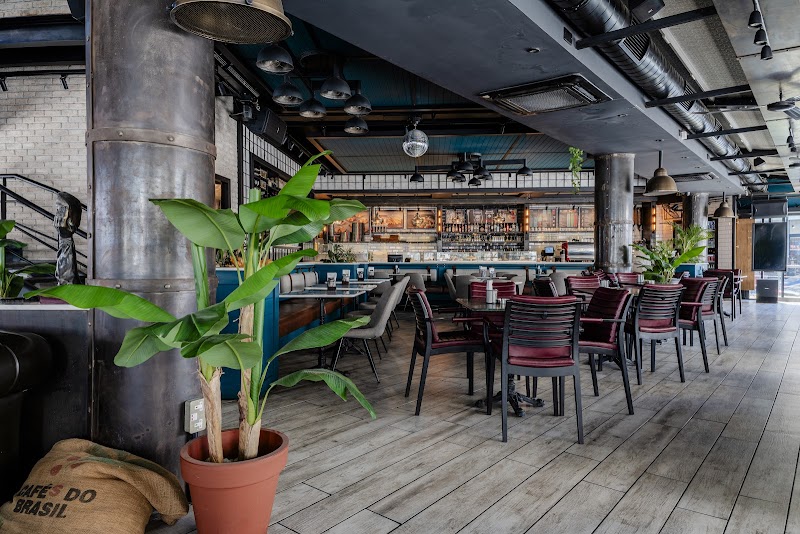 D&B Cafe Restaurant