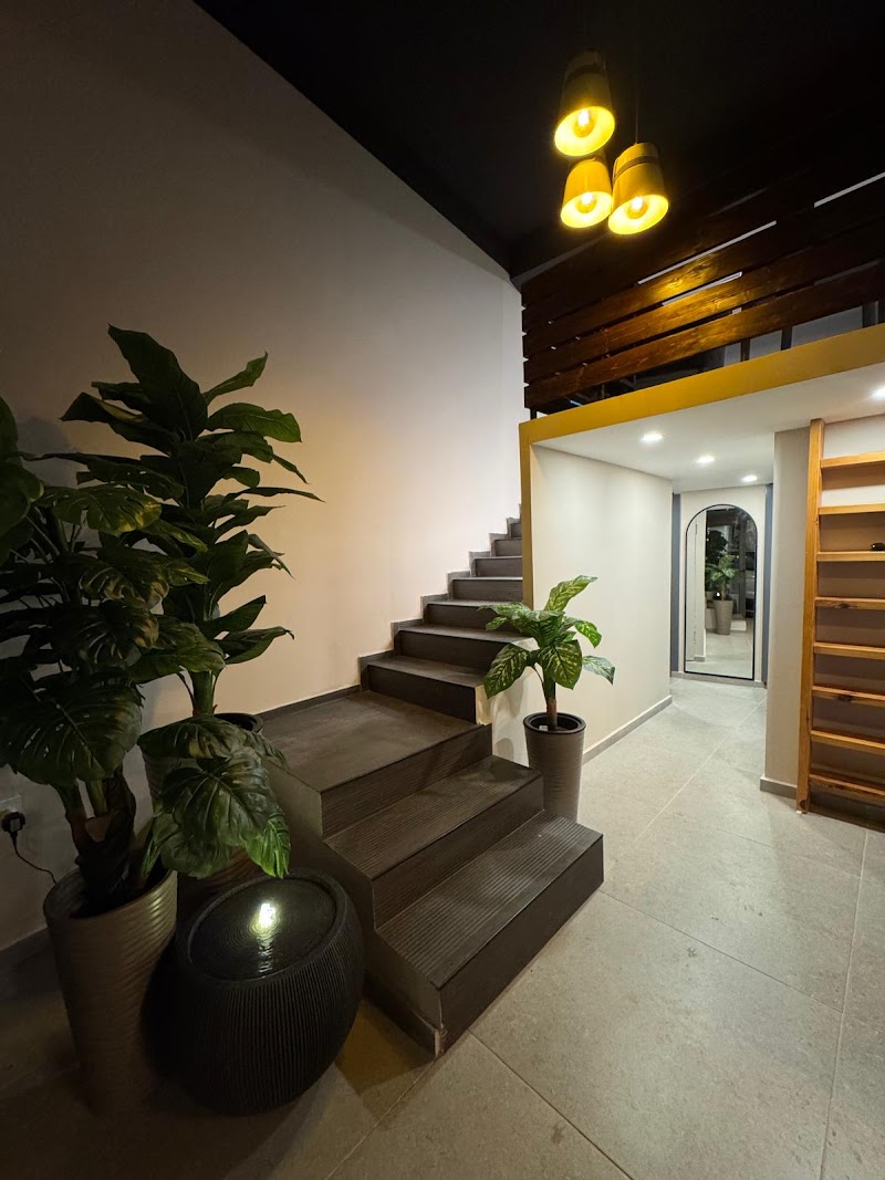 Artello Cafe & Art Gallery